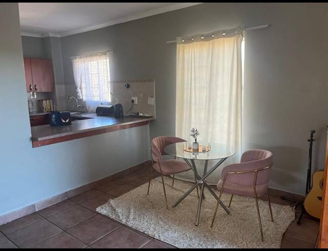 2 BEDROOM APARTMENT FOR SALE IN CASTLEVIEW
